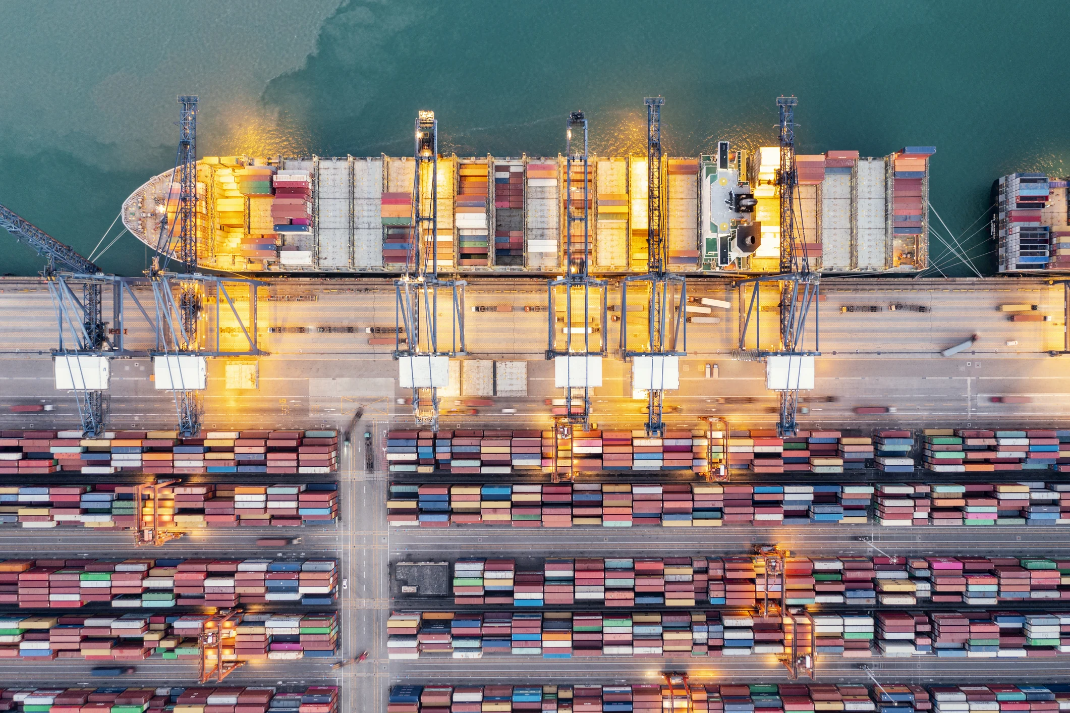 Image of Navigating Tariff Impact on Supply Chains: Short-Term Actions with Long-Term Impact